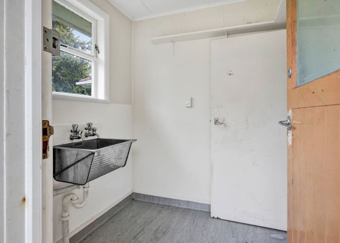  at 5 Glenpark Avenue, Westown, New Plymouth, Taranaki