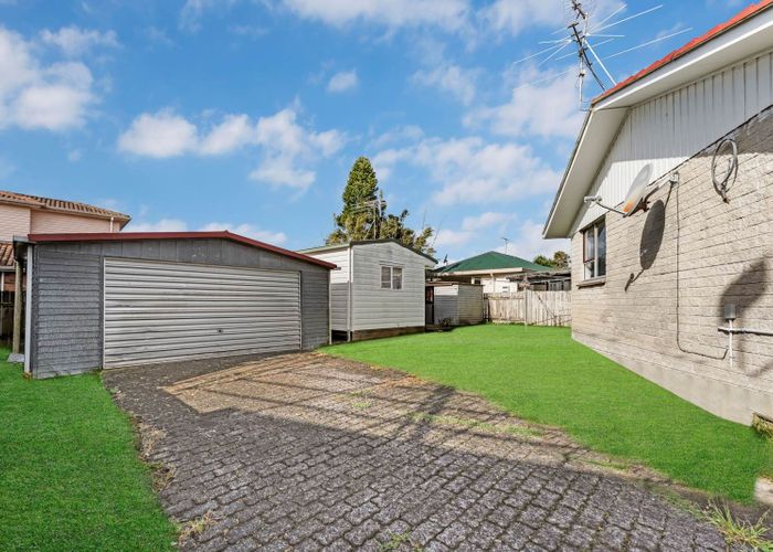  at 7 Tangelo Place, Bucklands Beach, Manukau City, Auckland