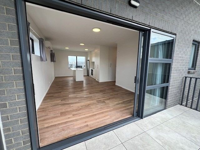  at 8/8 Glidepath Road, Hobsonville, Waitakere City, Auckland