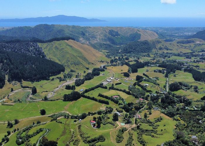  at 33 Ratadale Road, Waikanae, Kapiti Coast, Wellington