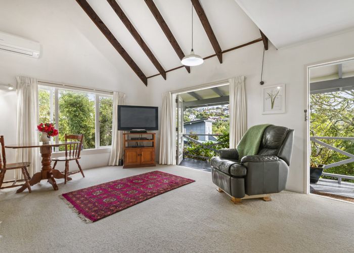  at 2/52 Saddleback Rise, Murrays Bay, North Shore City, Auckland