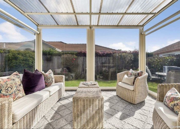  at 1/12 Arrathorne Place, Northpark, Auckland