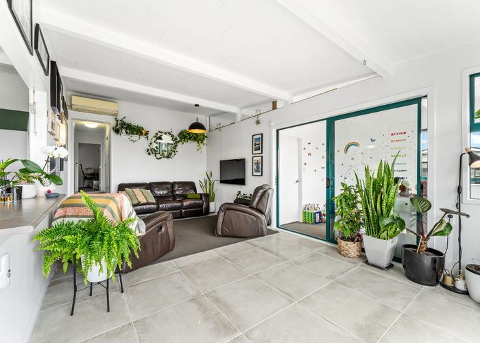  at 3 Delshaw Avenue, Stanmore Bay, Whangaparaoa