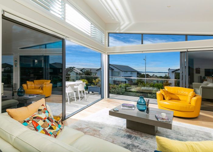 Free property data for 54 Headland Drive, Long Bay, Auckland homes.co.nz
