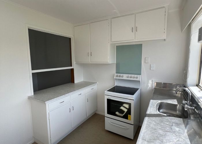  at 2/249 Te Atatu Road, Te Atatu South, Waitakere City, Auckland