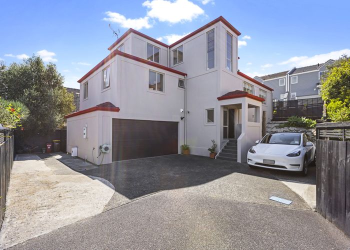  at 15 Belle Verde Drive, Sunnynook, Auckland