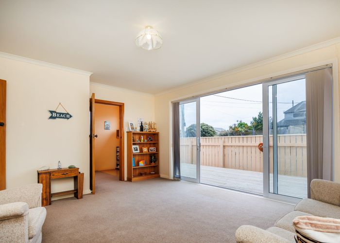  at 19 Marine Parade South, Foxton Beach, Foxton