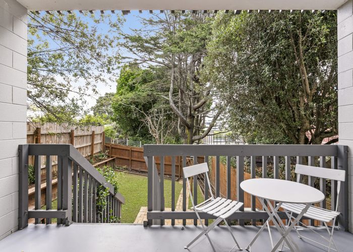  at 5/28 Locarno Avenue, Sandringham, Auckland