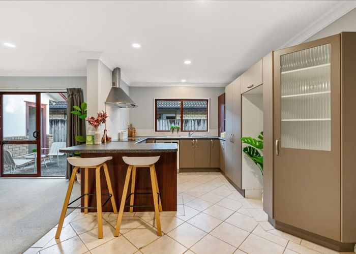  at 90a Colwill Road, Massey, Waitakere City, Auckland