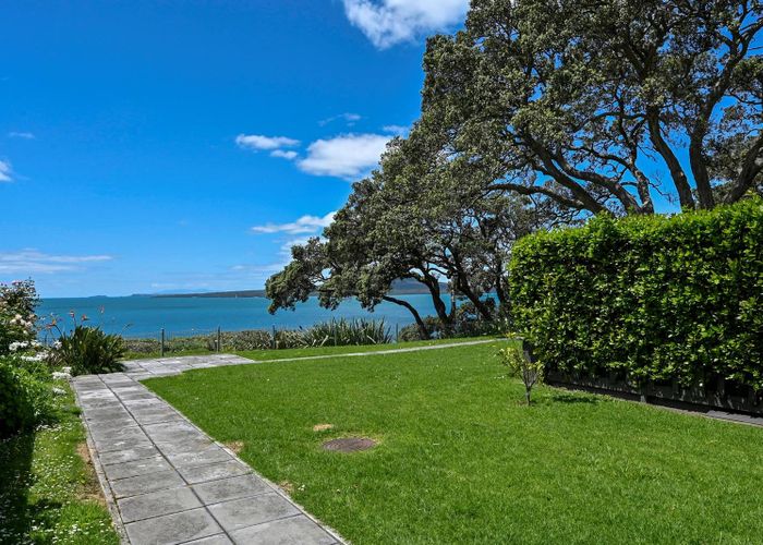  at 2/21 Clifton Road, Hauraki, Auckland