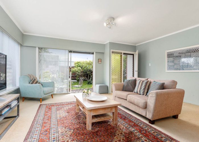  at 2/2 Matipo Street, Mount Eden, Auckland City, Auckland