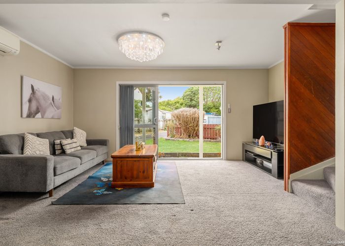  at 4/1 Thorn Place, Papatoetoe, Auckland