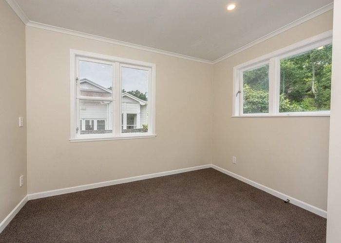  at 58 Garden Road, Northland, Wellington