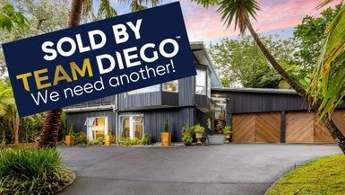 at 834 West Coast Road, Waiatarua, Auckland