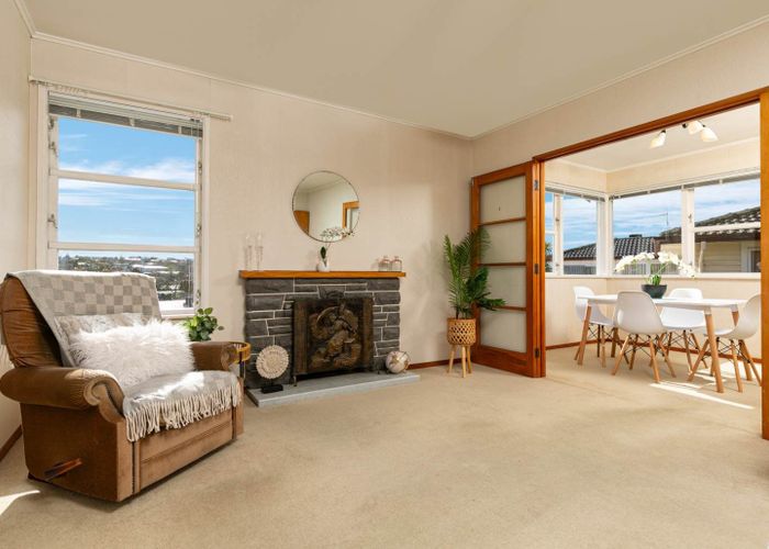  at 137 Moore Street, Hillcrest, Auckland