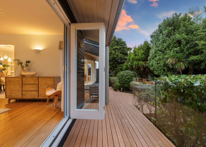  at 2/93 Kowhai Road, Mairangi Bay, Auckland