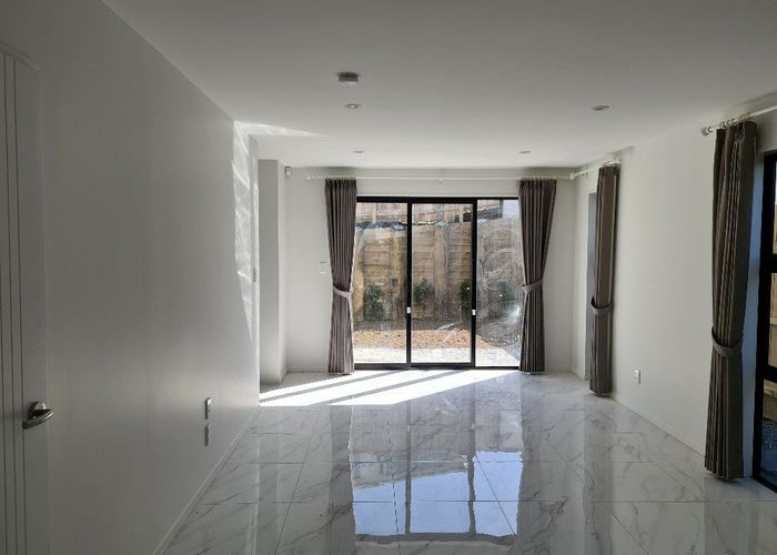  at 26b Athena dr, Totara Vale, North Shore City, Auckland