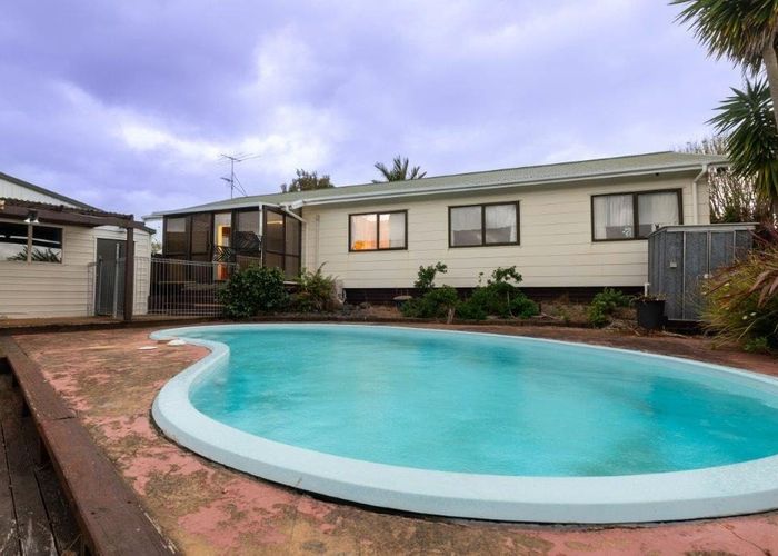  at 156 Carnoustie Drive, Wattle Downs, Manukau City, Auckland