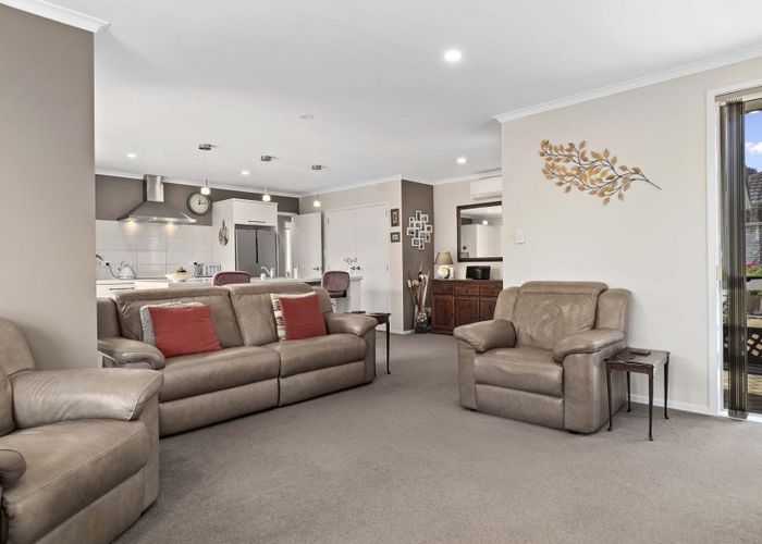  at 8 Barossa Way, Brookfield, Tauranga