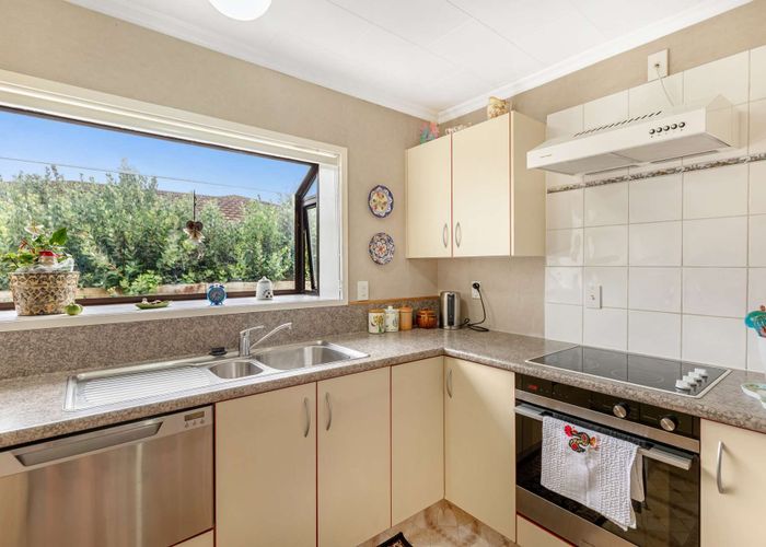  at 5 Chertsey Court, Roslyn, Palmerston North