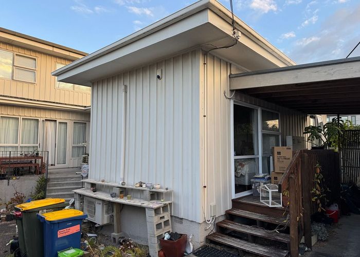  at Milford, North Shore City, Auckland