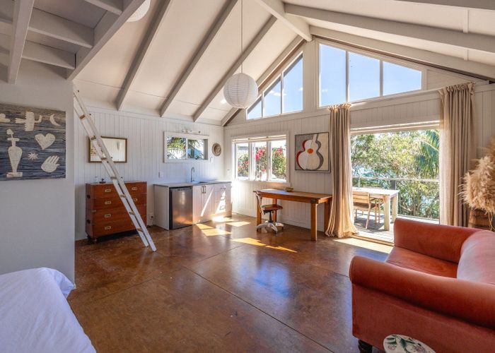  at 5 Kennedy Point Road, Kennedy Point, Waiheke Island, Auckland