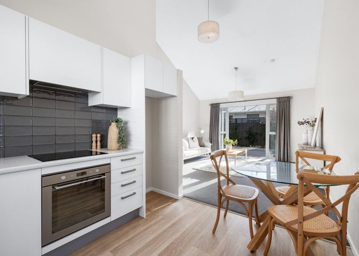  at 2/11 Harvey Terrace, Richmond, Christchurch City, Canterbury