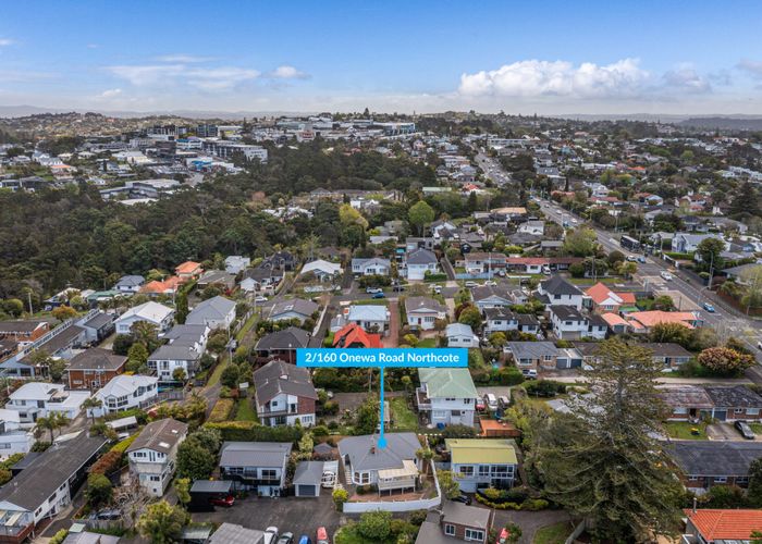  at 2/160 Onewa Road, Northcote, Auckland
