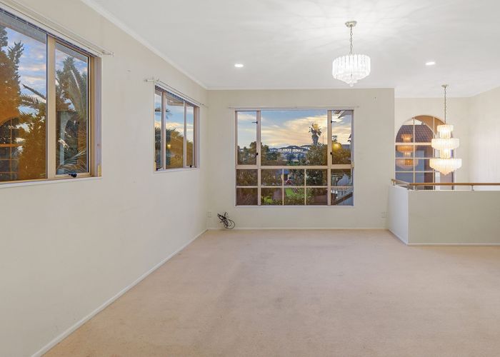  at 22 Ponderosa Drive, Oteha, Auckland