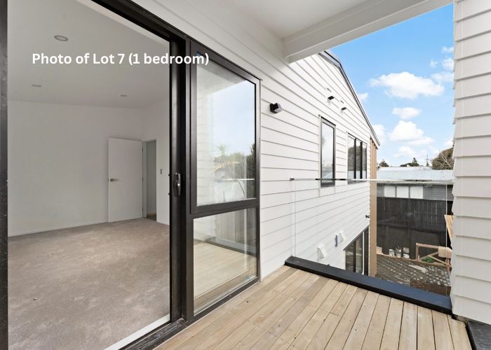  at 7/122 Archibald Road, Kelston, Auckland