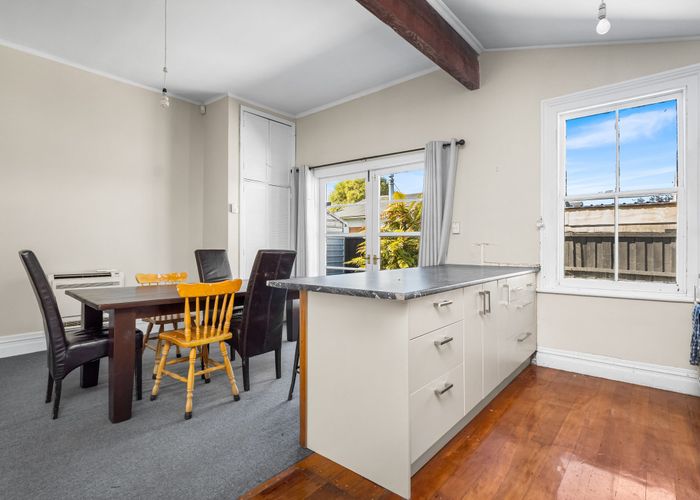  at 102 Charles Street, Waltham, Christchurch City, Canterbury