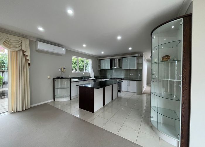  at 32 Kaseng Place, East Tamaki Heights, Manukau City, Auckland