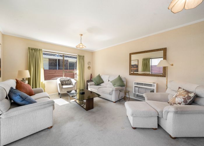 at 5/25 Whites Line West, Woburn, Lower Hutt