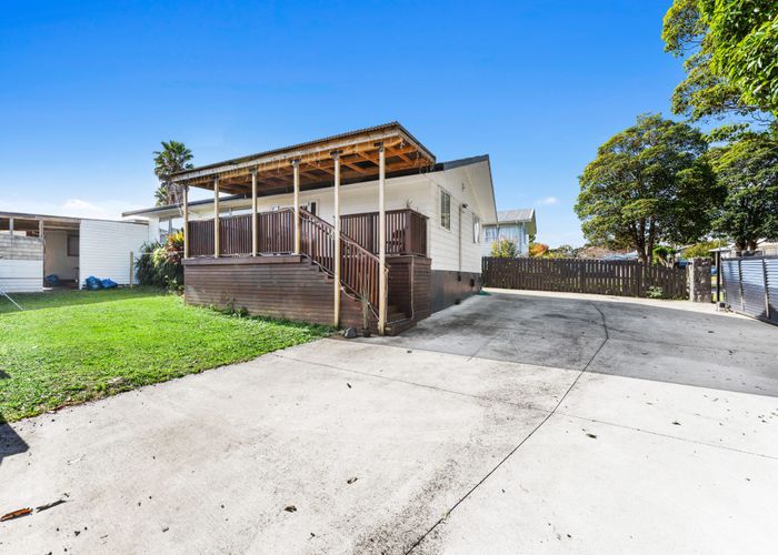  at 6 Aden Place, Clendon Park, Auckland