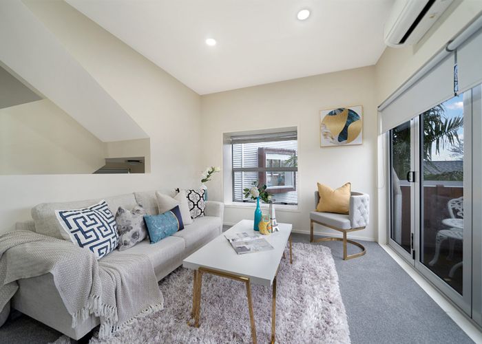  at 76N Edmonton Road, Henderson, Waitakere City, Auckland