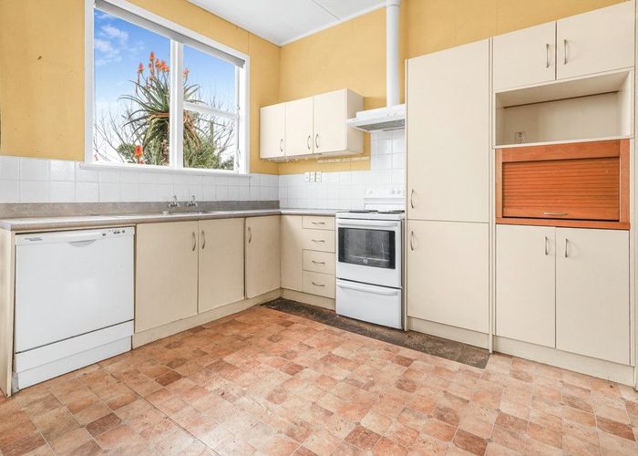 at 180 Hakanoa Street, Huntly, Huntly