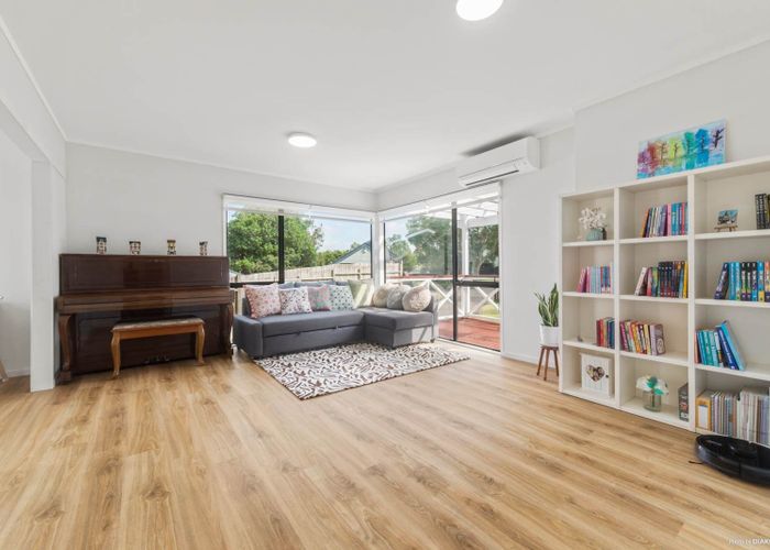  at 28 Sunward Rise, Glenfield, North Shore City, Auckland