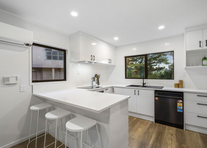  at 1/58 James Evans Drive, Northcote, North Shore City, Auckland