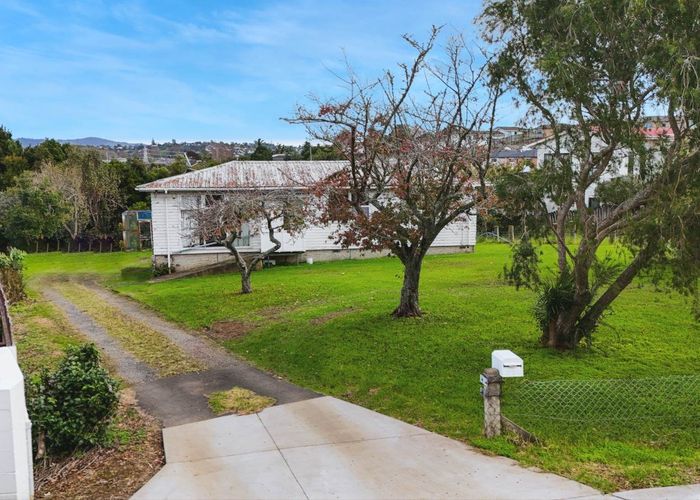  at 23 Colwill Road, Massey, Waitakere City, Auckland