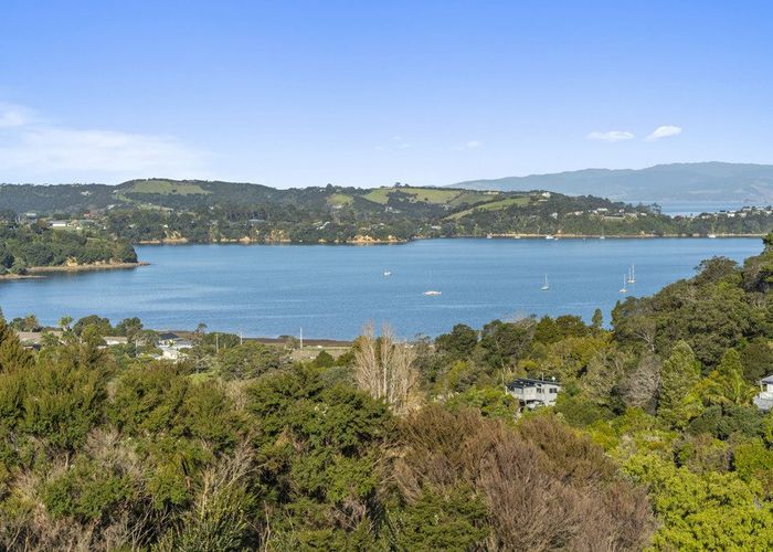  at 33A Church Bay Road, Oneroa, Waiheke Island, Auckland