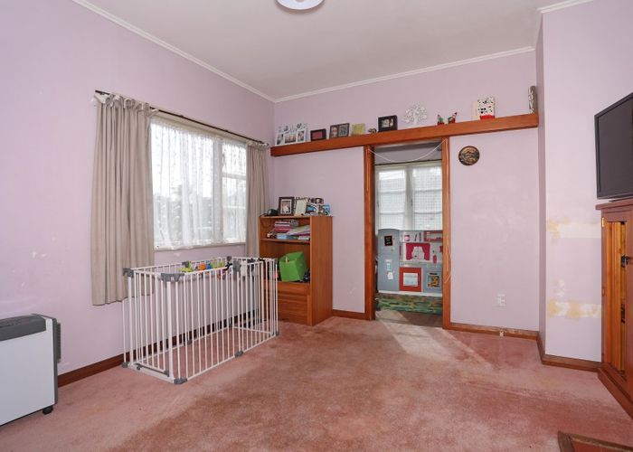  at 25 Robert Street, Marton