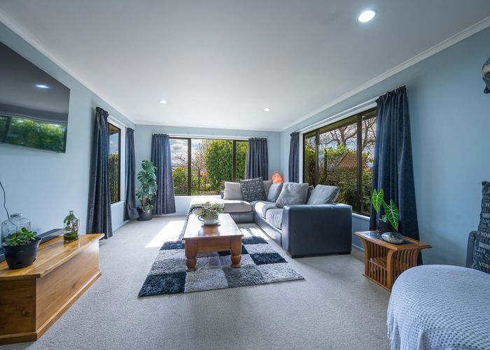  at 6 Saint James Avenue, Richmond, Richmond