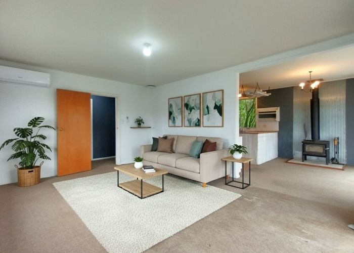  at 32 Castle Crescent, Stokes Valley, Lower Hutt, Wellington