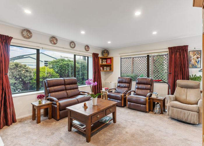  at 21 Donald Street, Karori, Wellington, Wellington