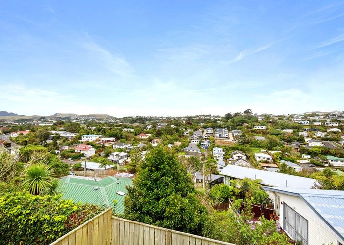 at 9 Innes Way, Newlands, Wellington