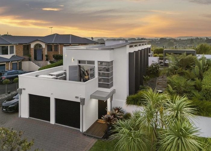  at 16 Southworth Place, Grandview Heights, Hamilton, Waikato