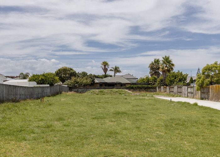 at 5 & 7 Katerini Grove, Papamoa Beach, Tauranga, Bay Of Plenty
