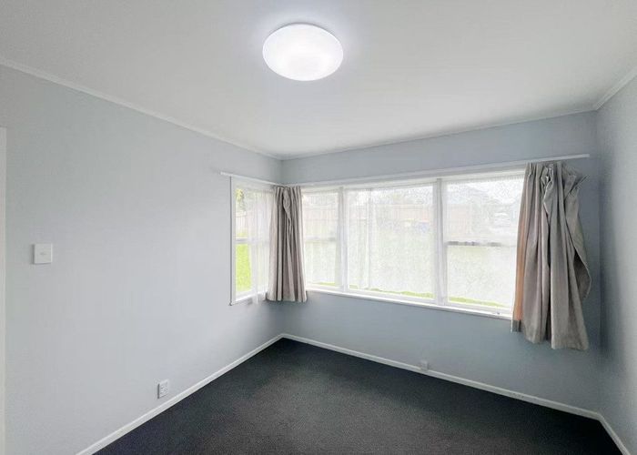  at 9 Reiman street, New Lynn, Waitakere City, Auckland