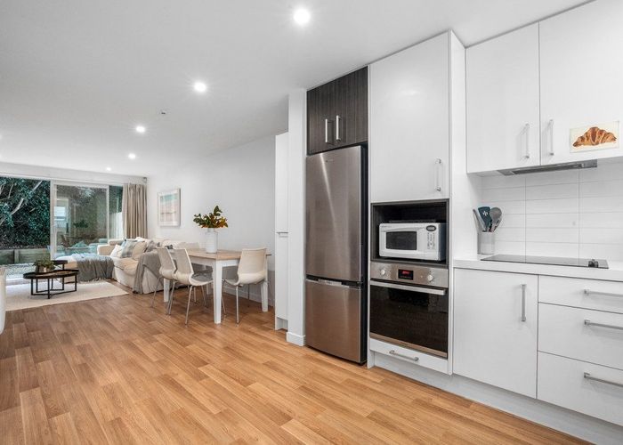  at 11/8 Thatcher Crescent,, Crofton Downs, Wellington, Wellington