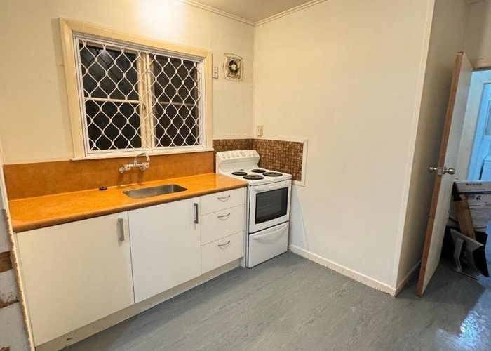  at 26 Captain Scott Road, Glen Eden, Auckland